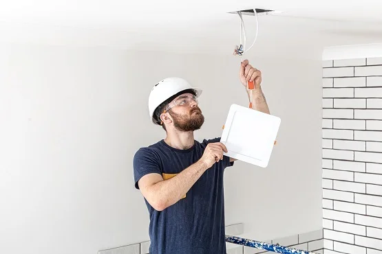 electrician Tineretului pentru montaj corpuri iluminat