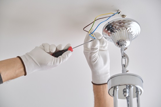 instalare inlocuire montaj lustre bucuresti